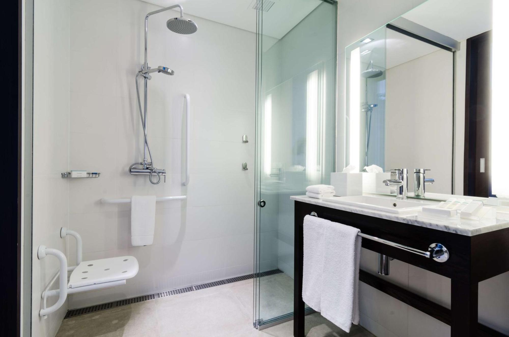 Отель Hampton By Hilton Montevideo Carrasco Сьюдад-де-ла-Коста Экстерьер фото