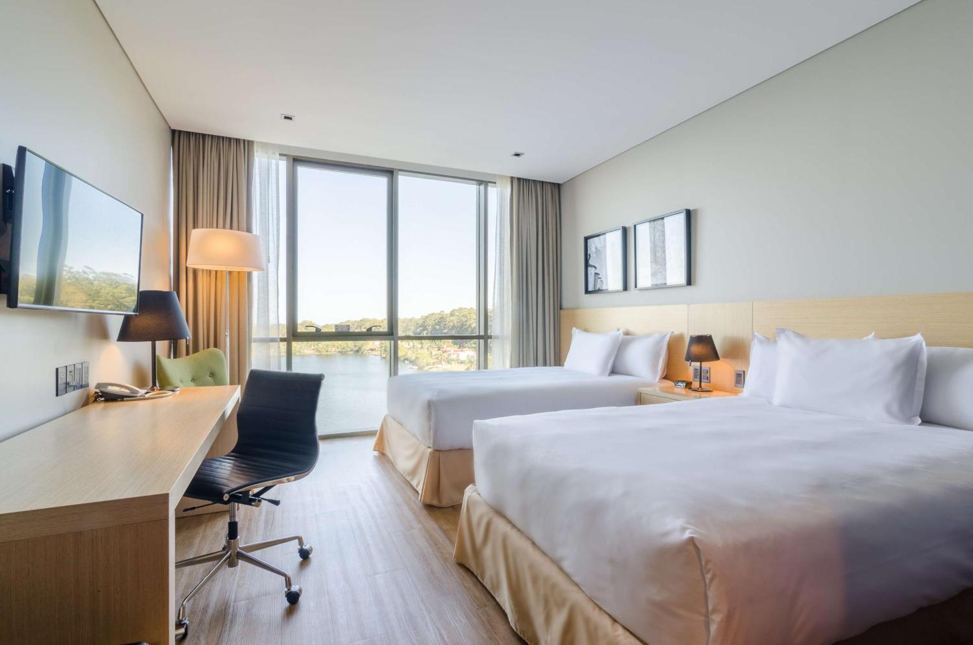 Отель Hampton By Hilton Montevideo Carrasco Сьюдад-де-ла-Коста Экстерьер фото