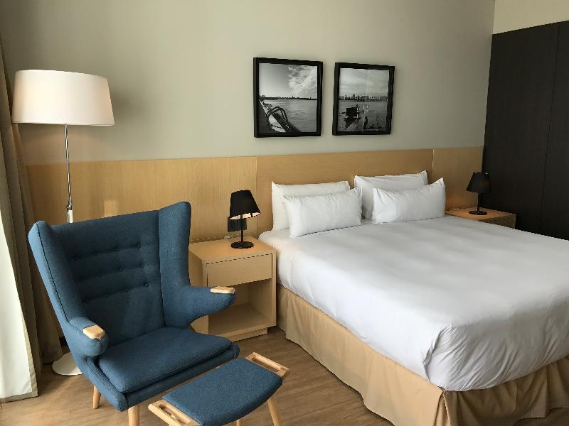 Отель Hampton By Hilton Montevideo Carrasco Сьюдад-де-ла-Коста Экстерьер фото