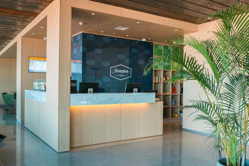 Отель Hampton By Hilton Montevideo Carrasco Сьюдад-де-ла-Коста Экстерьер фото