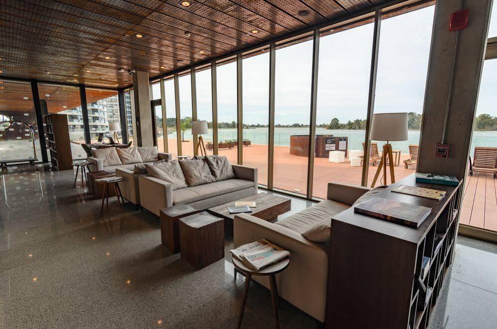 Отель Hampton By Hilton Montevideo Carrasco Сьюдад-де-ла-Коста Экстерьер фото