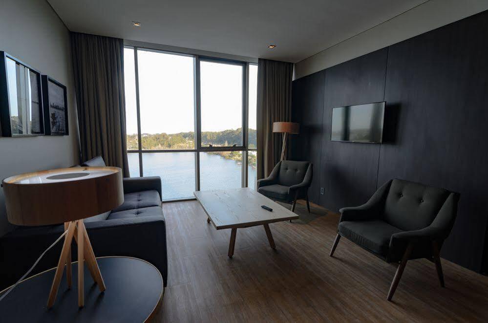Отель Hampton By Hilton Montevideo Carrasco Сьюдад-де-ла-Коста Экстерьер фото