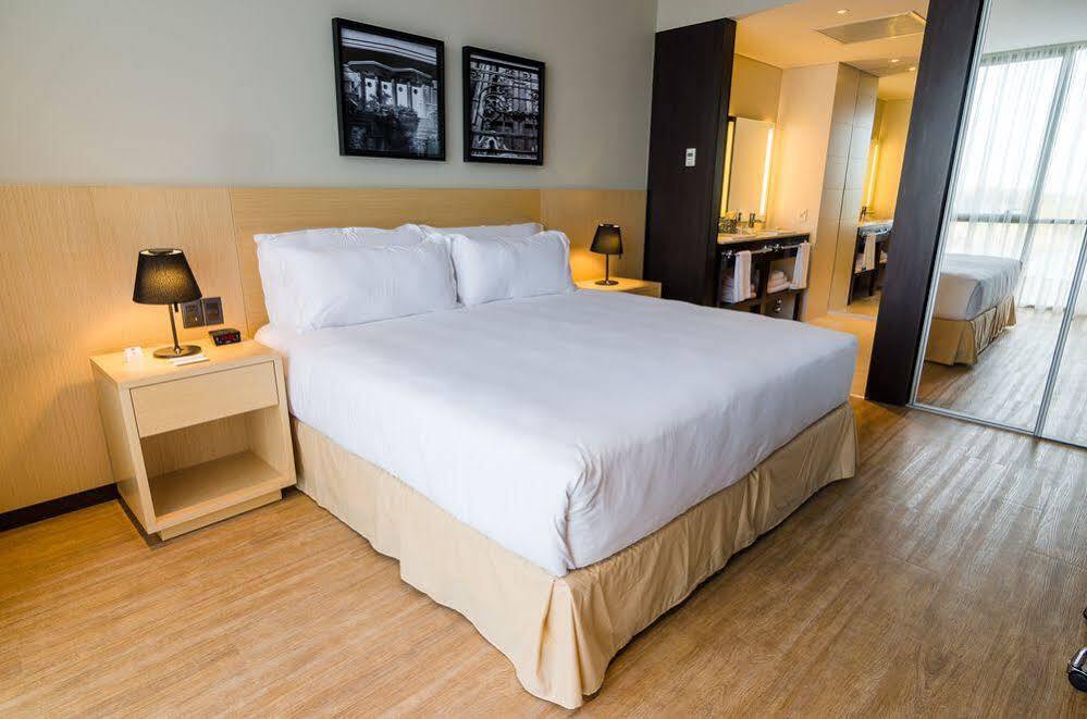 Отель Hampton By Hilton Montevideo Carrasco Сьюдад-де-ла-Коста Экстерьер фото